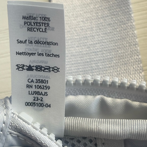 Lululemon NWOT Everywhere Belt Bag Vapor/
Persian Violet Rainbow Logo - Picture 12 of 15